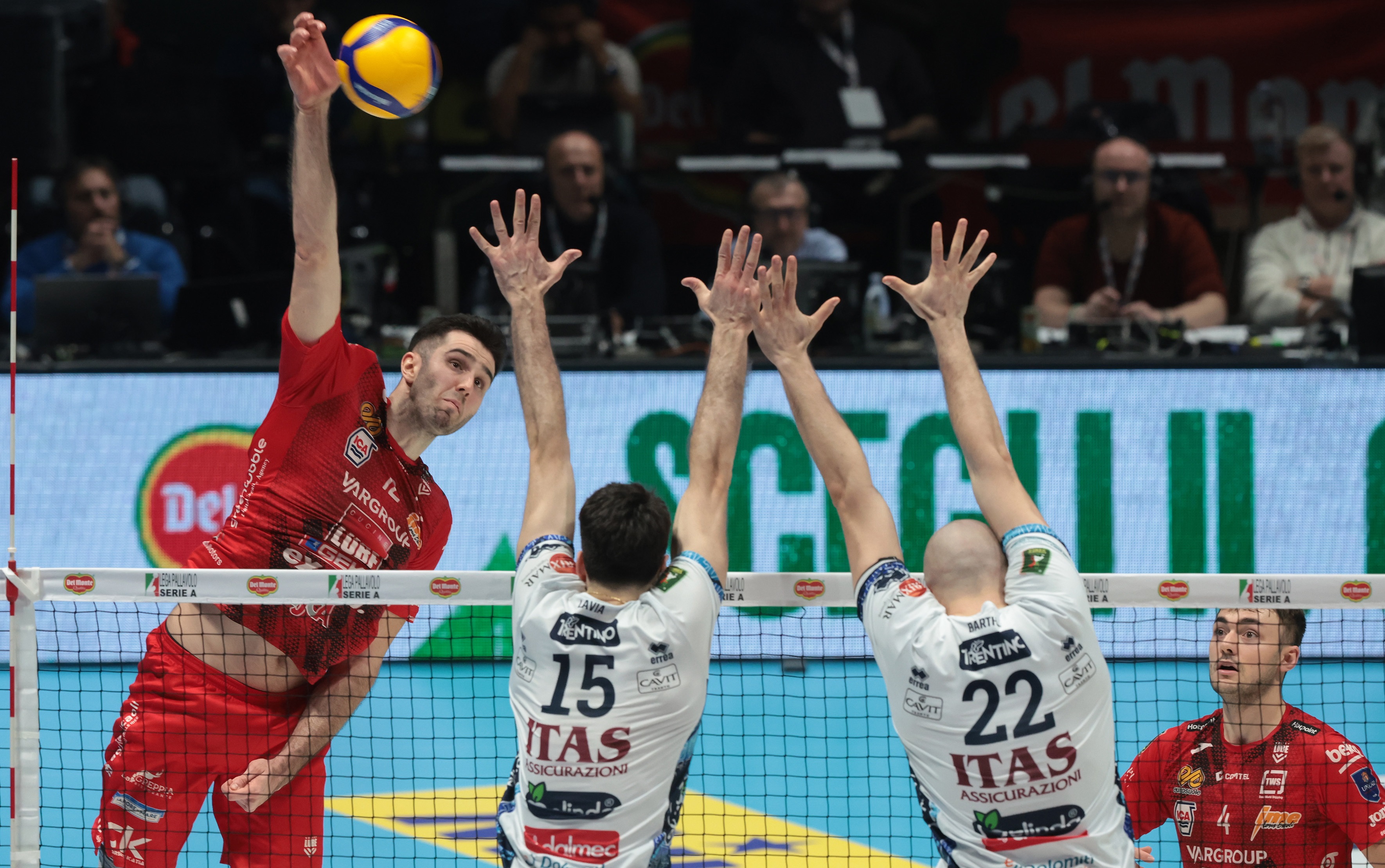 意大利击剑队员技高一筹，实现轻松晋级的简单介绍