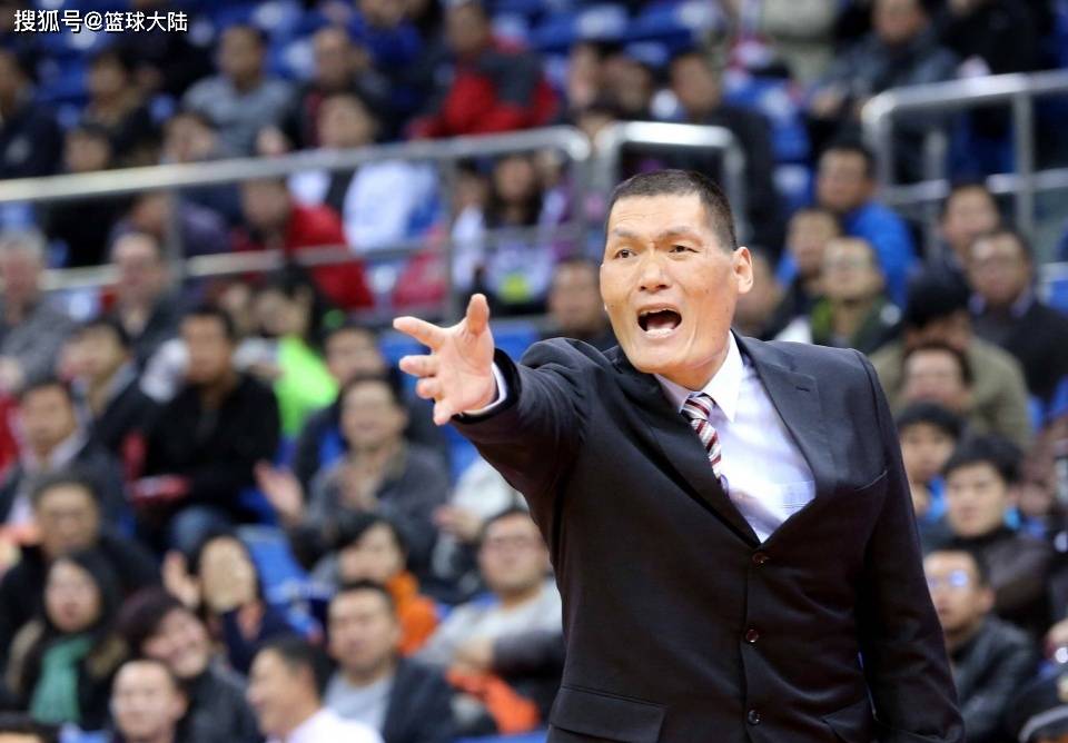 球队名宿发布退役声明，结束辉煌职业生涯的简单介绍