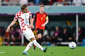 德布劳内替补上场改变战局，维尼修斯防线瞬间崩溃！的简单介绍